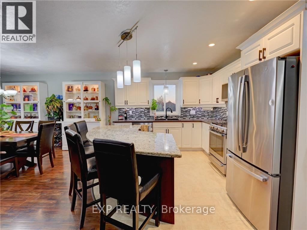 17 Balsam Court, West Nipissing, Ontario  P2B 0B7 - Photo 9 - X12493564