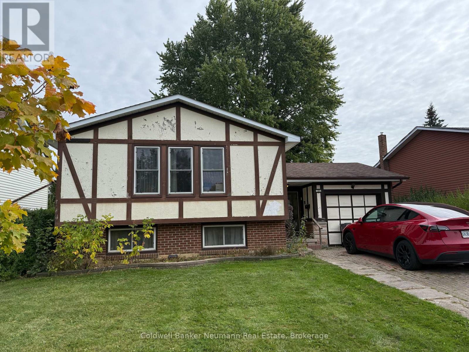 125 QUEENSDALE CRESCENT, Guelph, Ontario