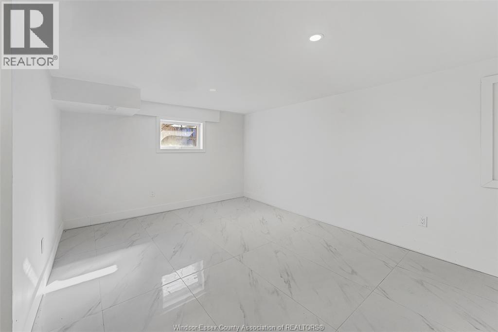 407 Hall Unit# A, Windsor, Ontario  N9A 2L7 - Photo 11 - 25027626