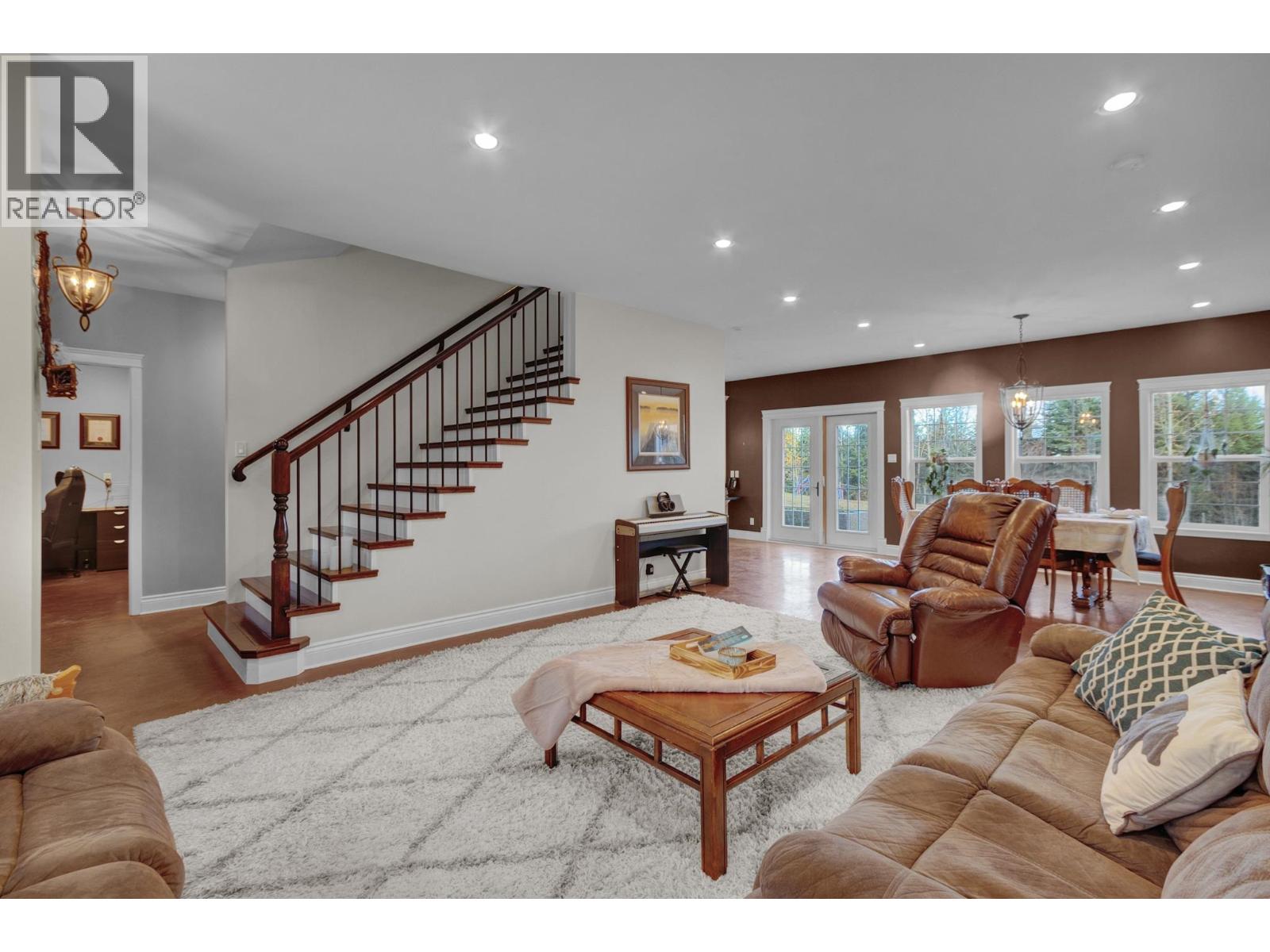 5226 Cranbrook Hill Road, Prince George, British Columbia  V2M 7C4 - Photo 3 - R3063146