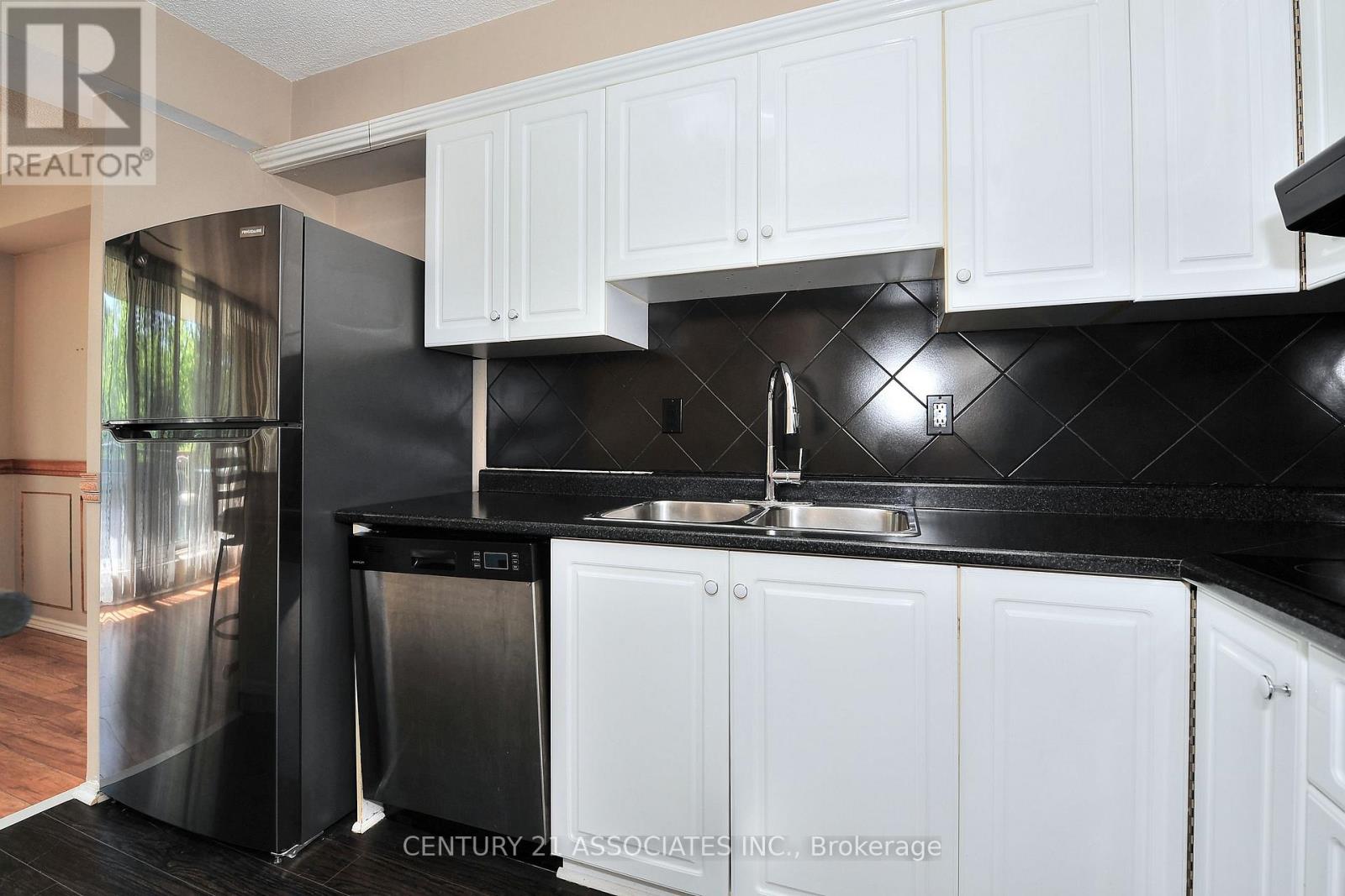 312 - 10 Sunrise Avenue, Toronto, Ontario M4A 2R1 - Photo 17 - C12417535