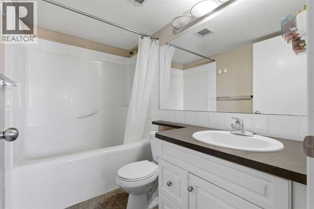 203, 2000 Applevillage Court Se, Calgary, Alberta  T2A 7Z4 - Photo 12 - A2265953
