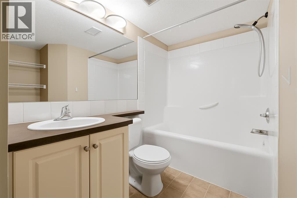 203, 2000 Applevillage Court Se, Calgary, Alberta  T2A 7Z4 - Photo 7 - A2265953