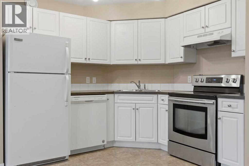 203, 2000 Applevillage Court Se, Calgary, Alberta  T2A 7Z4 - Photo 4 - A2265953