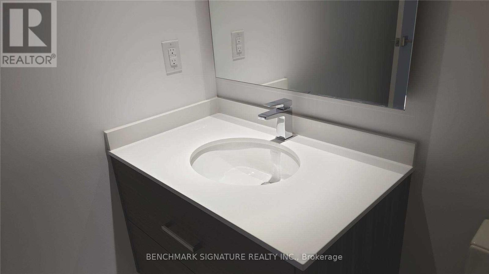 2805 - 488 University Avenue, Toronto, Ontario  M5G 0C1 - Photo 13 - C12493592