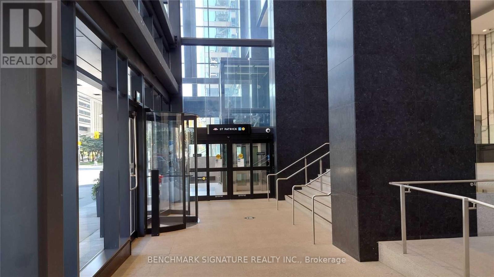 2805 - 488 University Avenue, Toronto, Ontario  M5G 0C1 - Photo 27 - C12493592