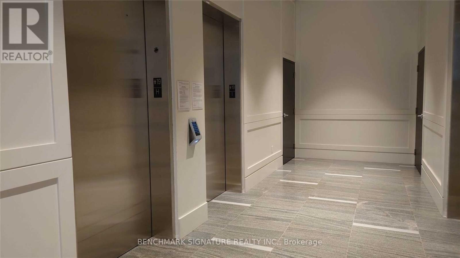 2805 - 488 University Avenue, Toronto, Ontario  M5G 0C1 - Photo 30 - C12493592