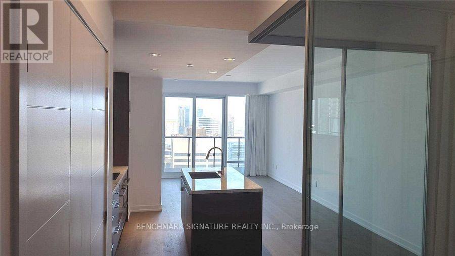 2805 - 488 University Avenue, Toronto, Ontario  M5G 0C1 - Photo 31 - C12493592