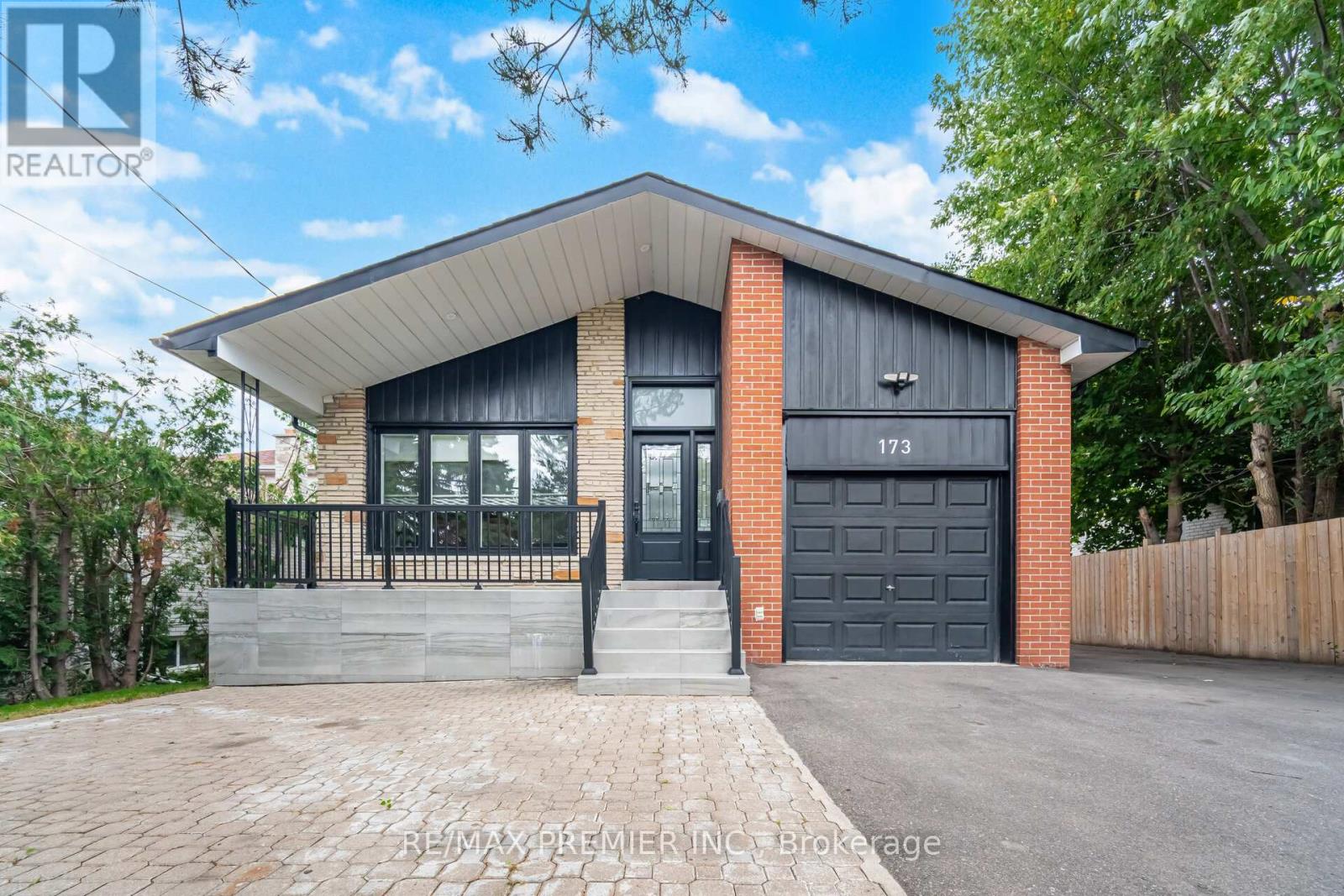 173 TORRESDALE AVENUE, Toronto, Ontario