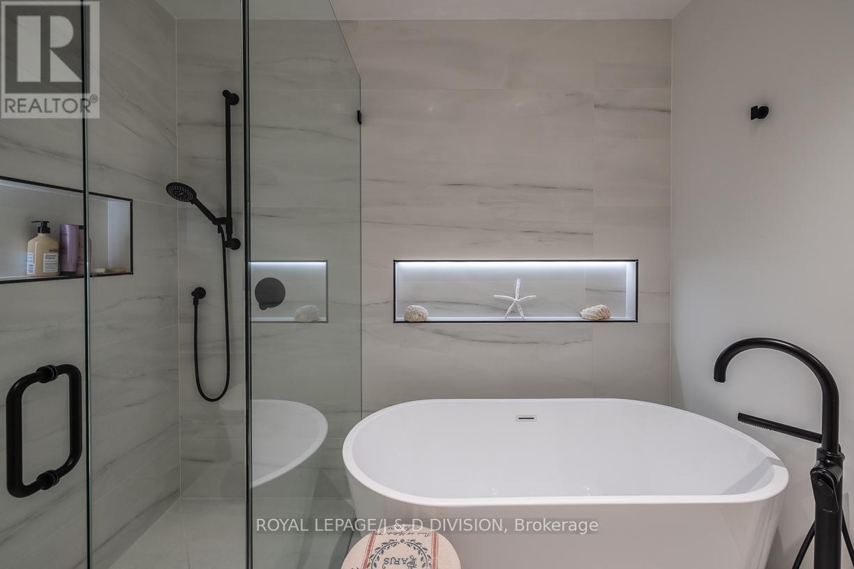 28 Alcorn Avenue, Toronto, Ontario  M4V 1E4 - Photo 17 - C12493632