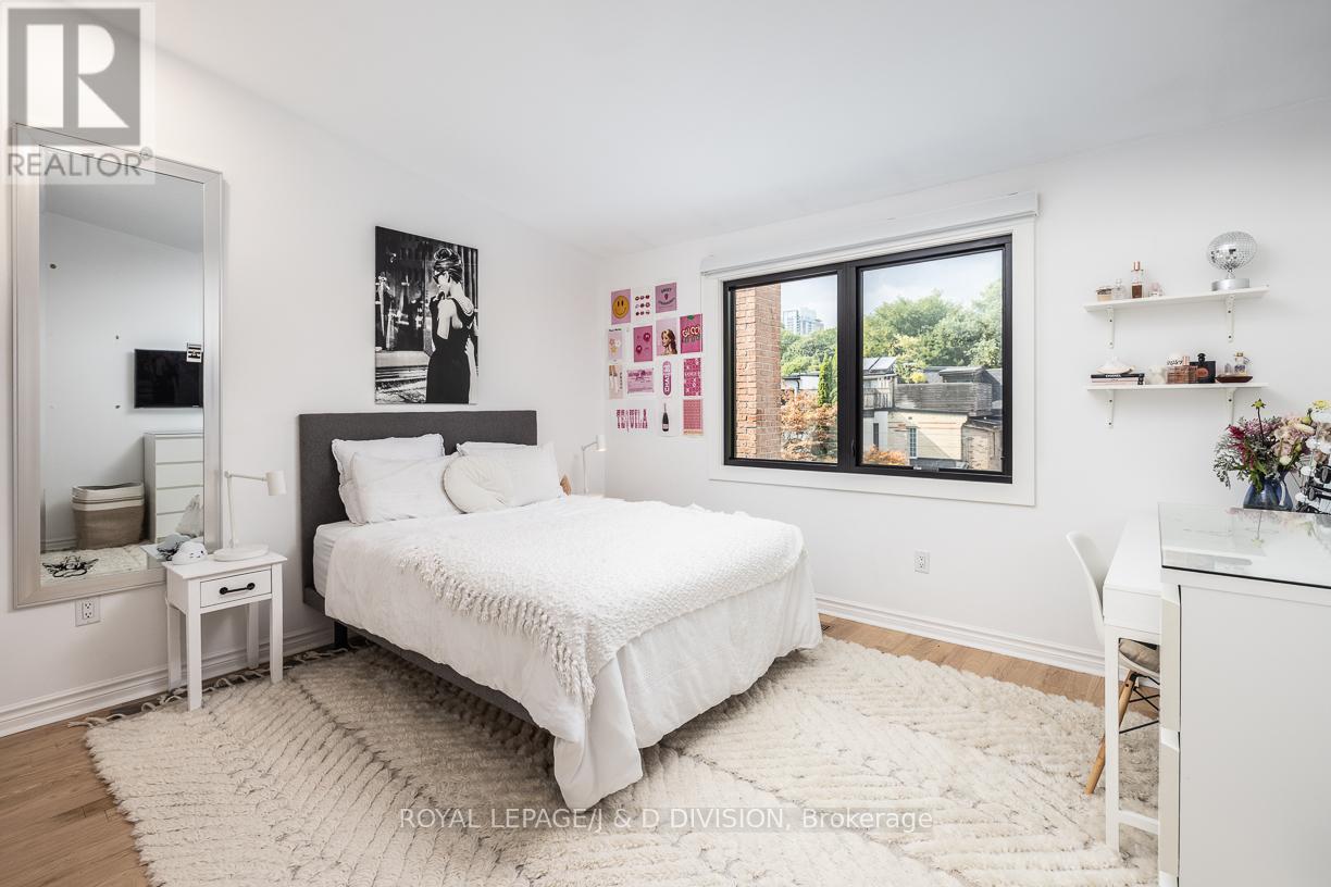 28 Alcorn Avenue, Toronto, Ontario  M4V 1E4 - Photo 21 - C12493632