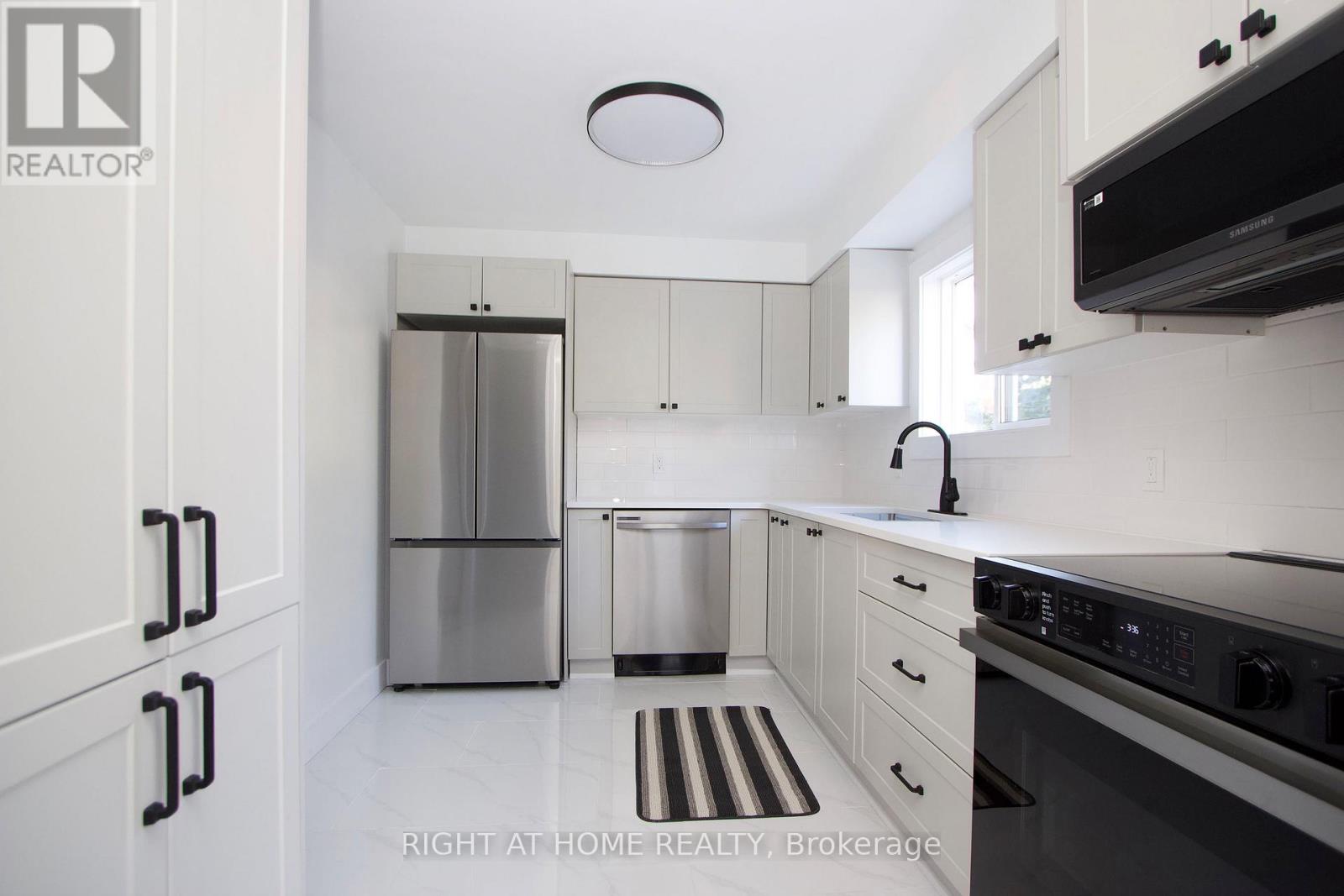 6 Humphrey Drive, Ajax, Ontario  L1S 4X8 - Photo 32 - E12493630