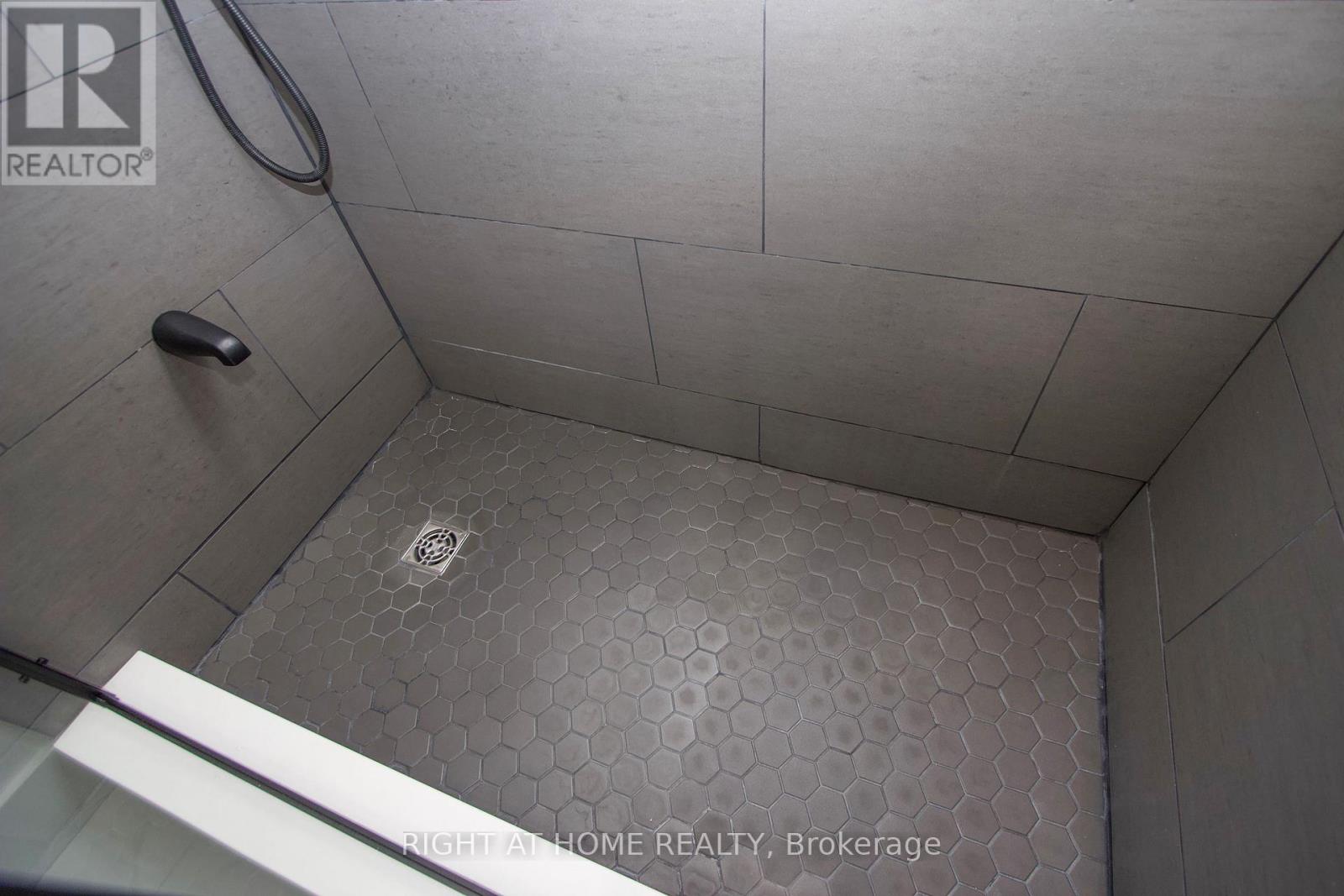 6 Humphrey Drive, Ajax, Ontario  L1S 4X8 - Photo 39 - E12493630