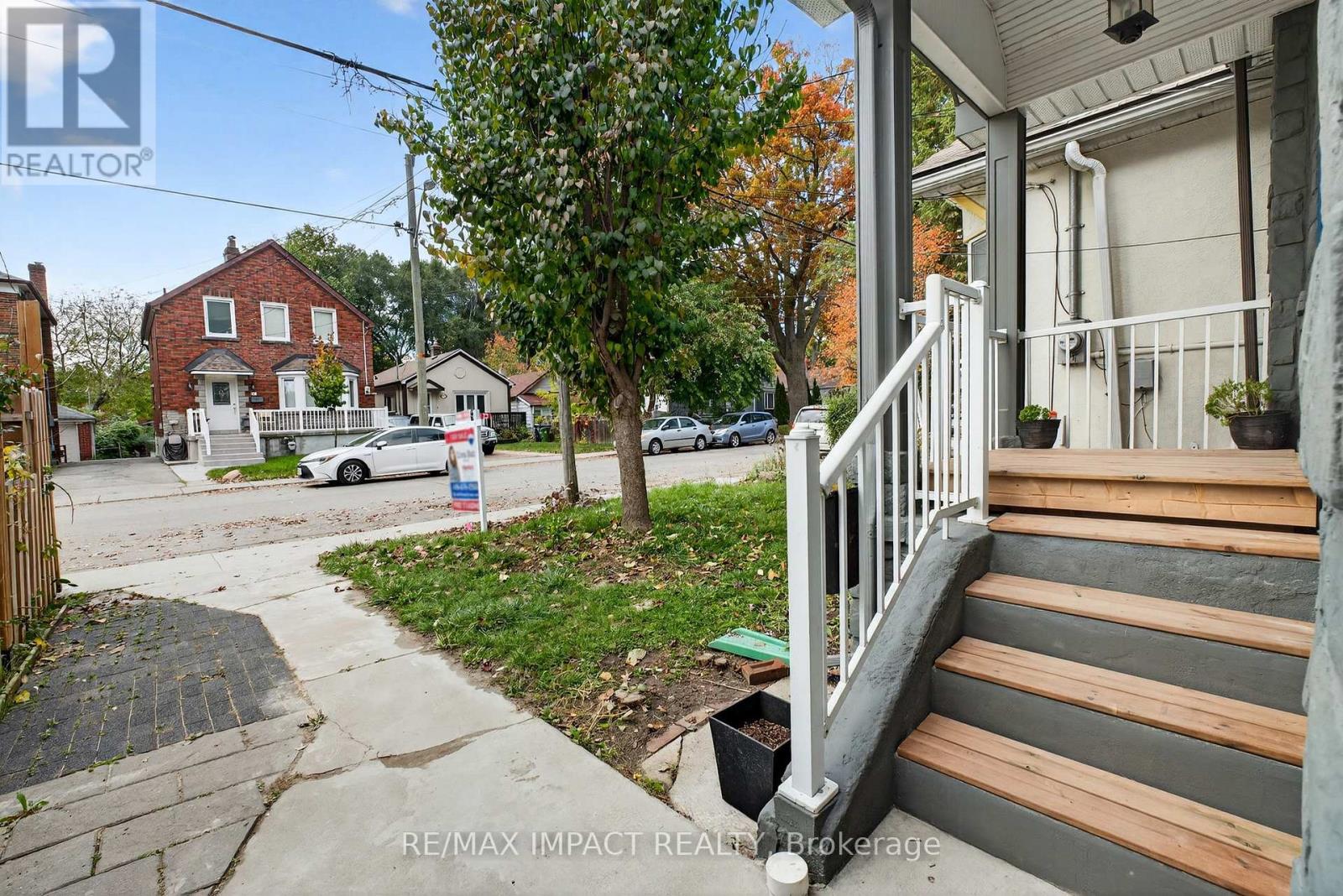 41 Mcdonald Avenue, Toronto, Ontario  M1L 3Y7 - Photo 4 - E12493652