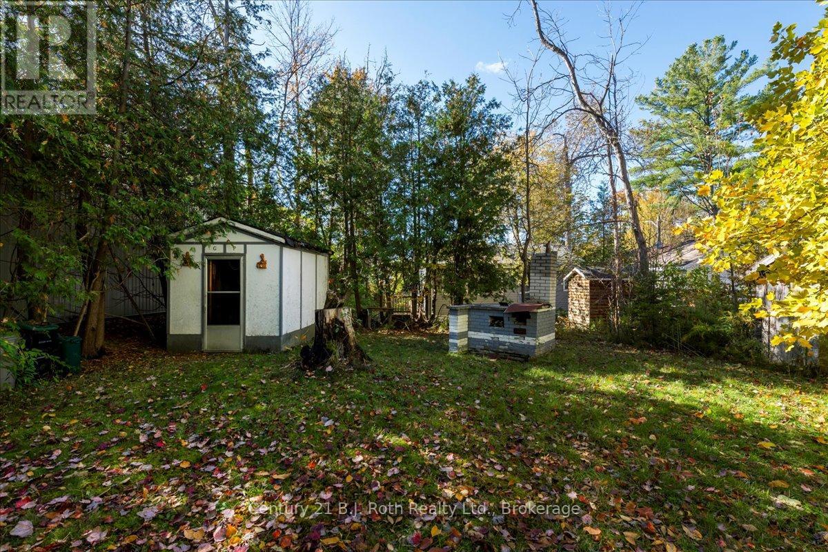 152 Beck Street, Wasaga Beach, Ontario  L9Z 2K7 - Photo 7 - S12481255