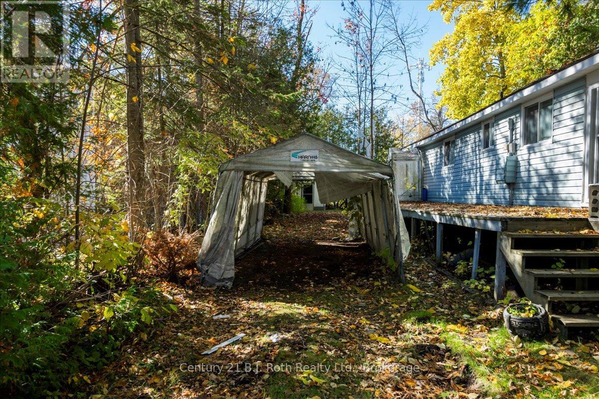 152 Beck Street, Wasaga Beach, Ontario  L9Z 2K7 - Photo 5 - S12481255