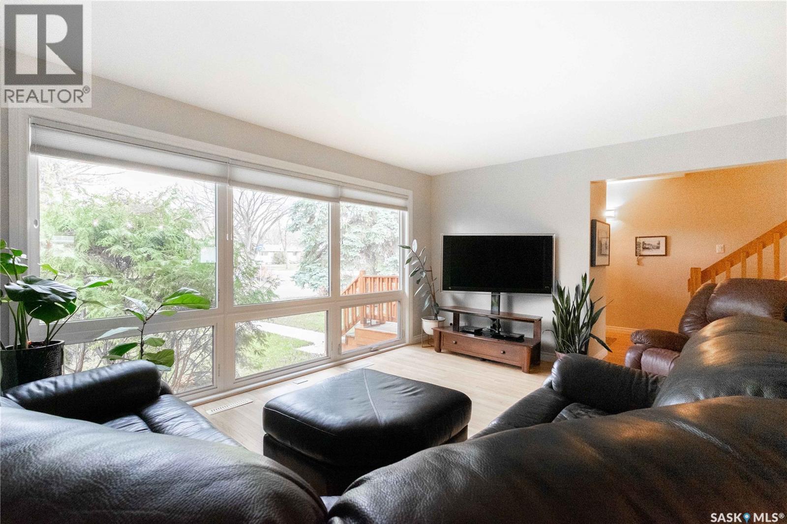 3 Dolphin Bay, Regina, Saskatchewan  S4S 3J7 - Photo 14 - SK022033