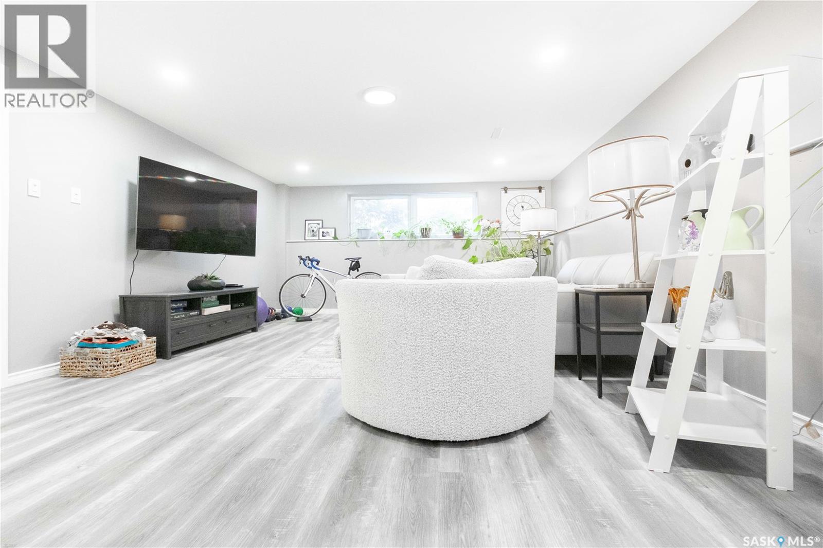 3 Dolphin Bay, Regina, Saskatchewan  S4S 3J7 - Photo 36 - SK022033