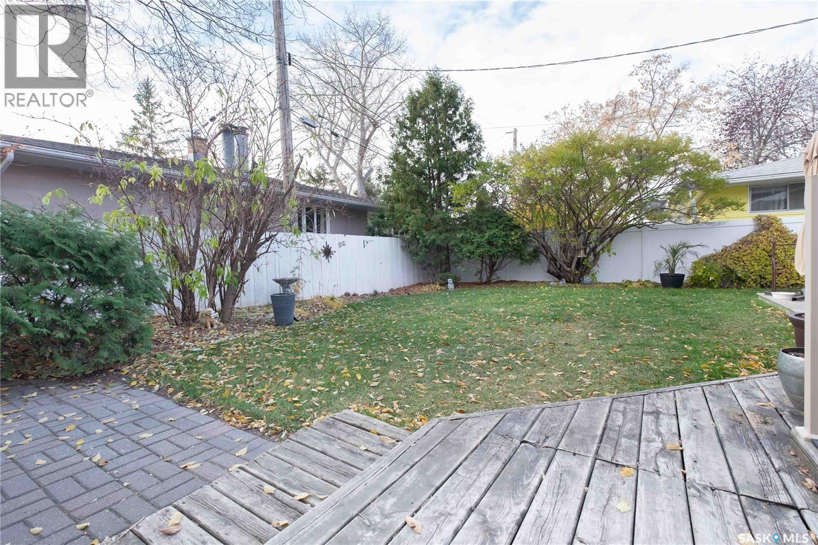 3 Dolphin Bay, Regina, Saskatchewan  S4S 3J7 - Photo 8 - SK022033