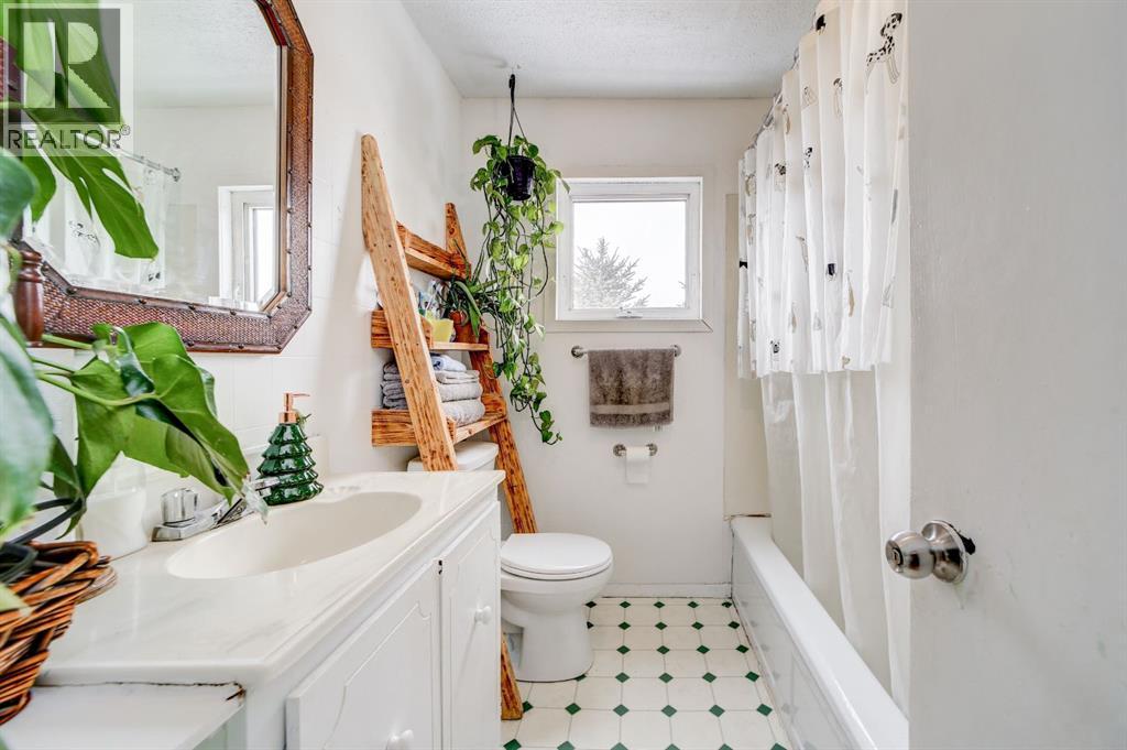 1227 Twp Rd 70, Cowley, Alberta  T0K 0P0 - Photo 12 - A2201969