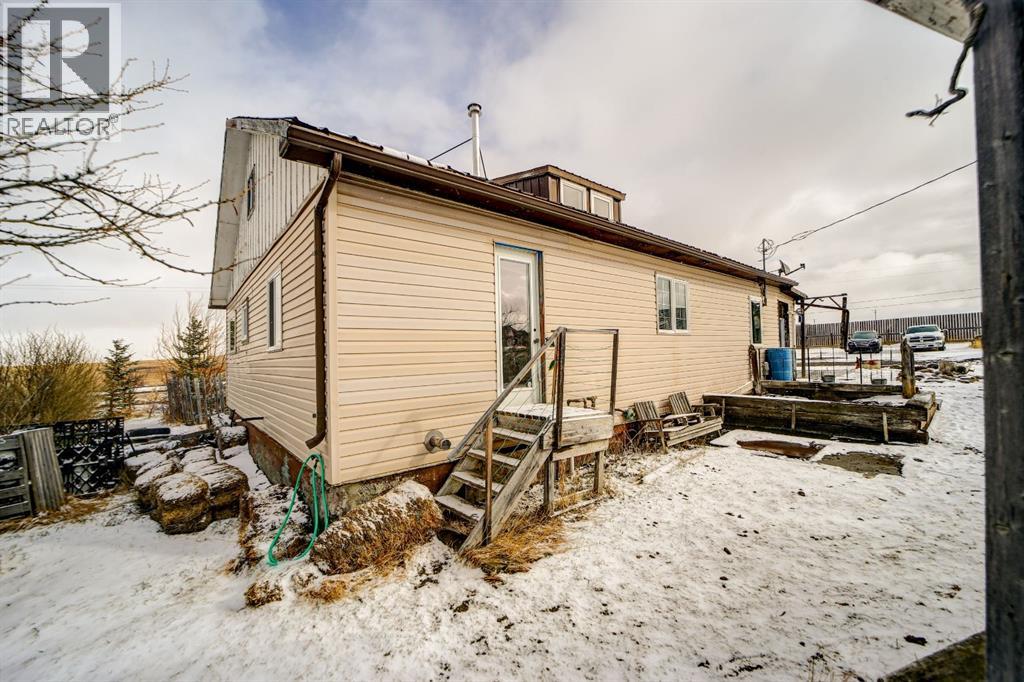 1227 Twp Rd 70, Cowley, Alberta  T0K 0P0 - Photo 5 - A2201969