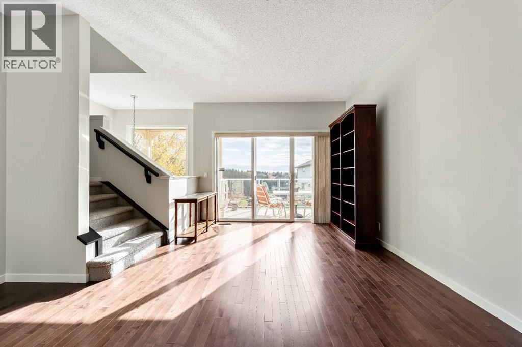 160 Sunset Point, Cochrane, Alberta  T4C 0k9 - Photo 8 - A2263935