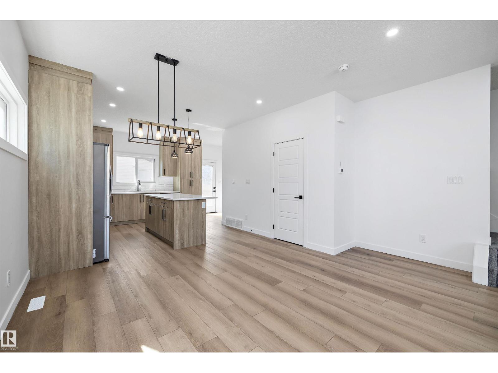 6079 180 Av Nw, Edmonton, Alberta  T5Y 3X1 - Photo 10 - E4456307