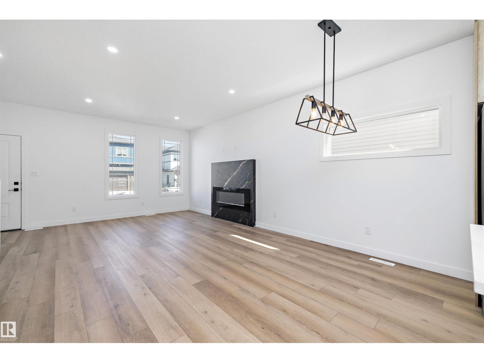 6079 180 Av Nw, Edmonton, Alberta  T5Y 3X1 - Photo 11 - E4456307