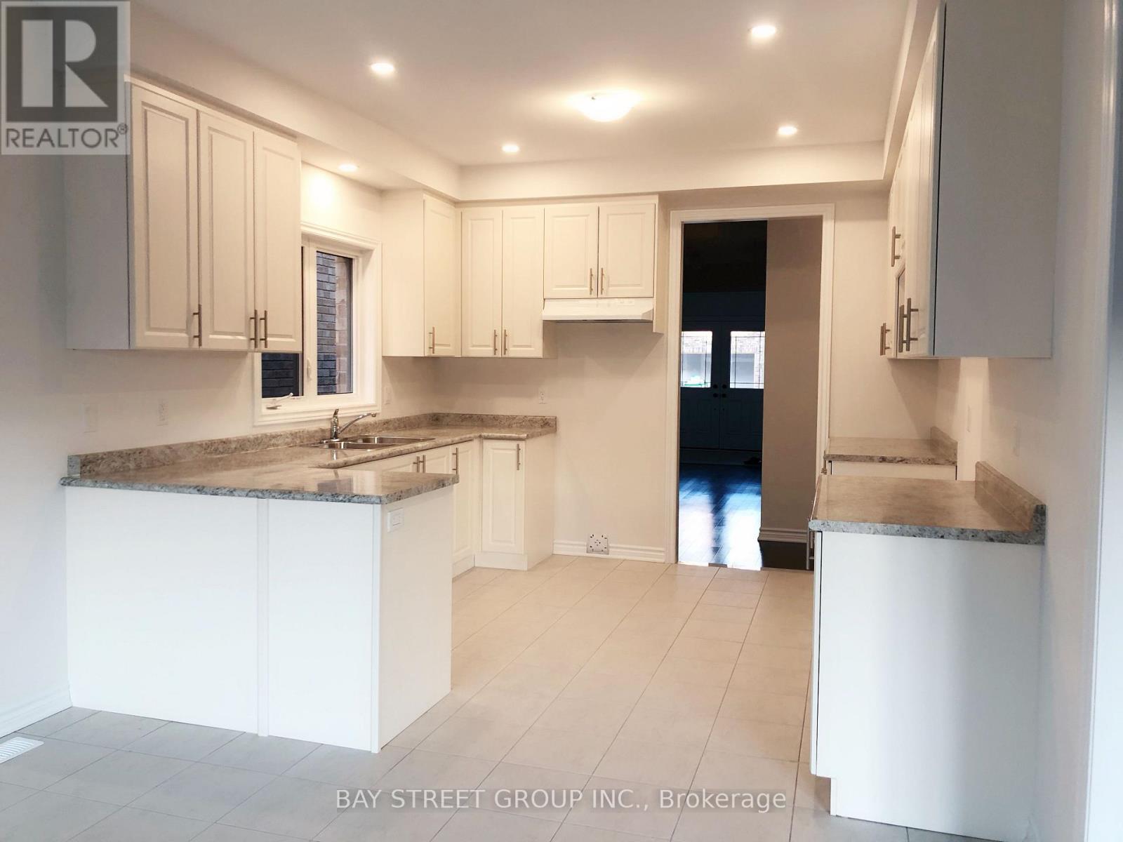 27 Palace Street, Thorold, Ontario  L2V 0J7 - Photo 4 - X12493510