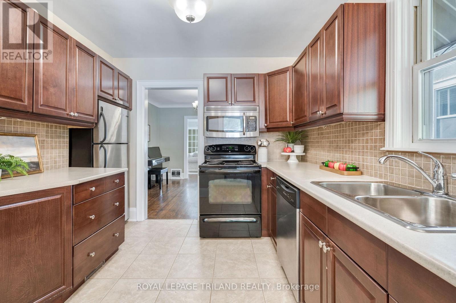 418 Cheapside Street, London East, Ontario  N5Y 3X1 - Photo 18 - X12493658