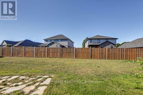 125 Old Field Lane S, Central Elgin, Ontario  N5L 0A9 - Photo 10 - X12493712