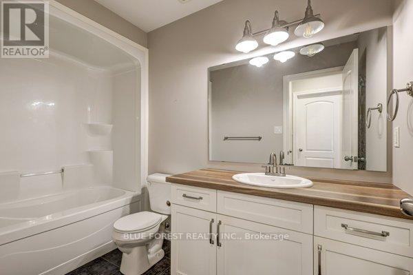 125 Old Field Lane S, Central Elgin, Ontario  N5L 0A9 - Photo 17 - X12493712