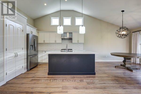 125 Old Field Lane S, Central Elgin, Ontario  N5L 0A9 - Photo 28 - X12493712