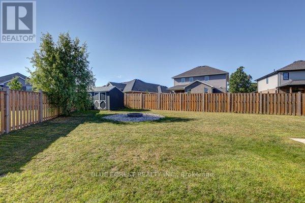 125 Old Field Lane S, Central Elgin, Ontario  N5L 0A9 - Photo 7 - X12493712