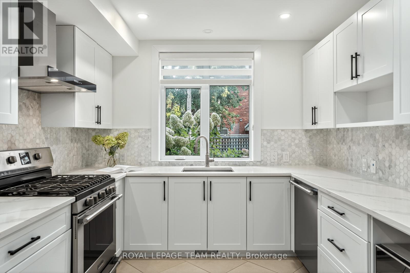 16 First Avenue, Ottawa, Ontario  K1S 2G2 - Photo 14 - X12493704