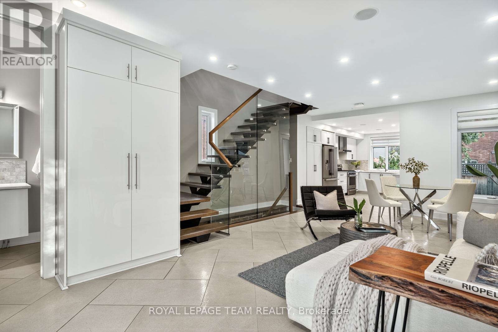 16 First Avenue, Ottawa, Ontario  K1S 2G2 - Photo 5 - X12493704