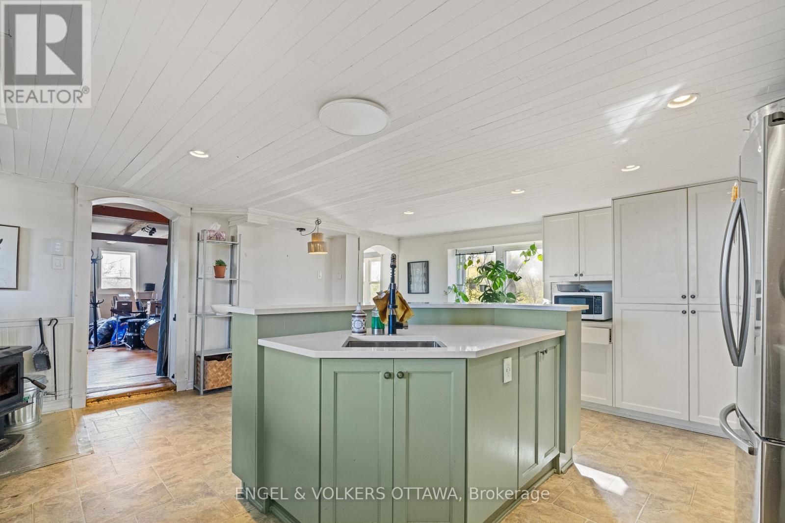 3749 Donnelly Drive, Ottawa, Ontario  K0G 1B0 - Photo 11 - X12493716