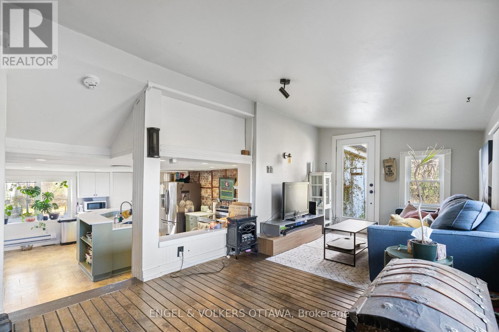 3749 Donnelly Drive, Ottawa, Ontario  K0G 1B0 - Photo 18 - X12493716