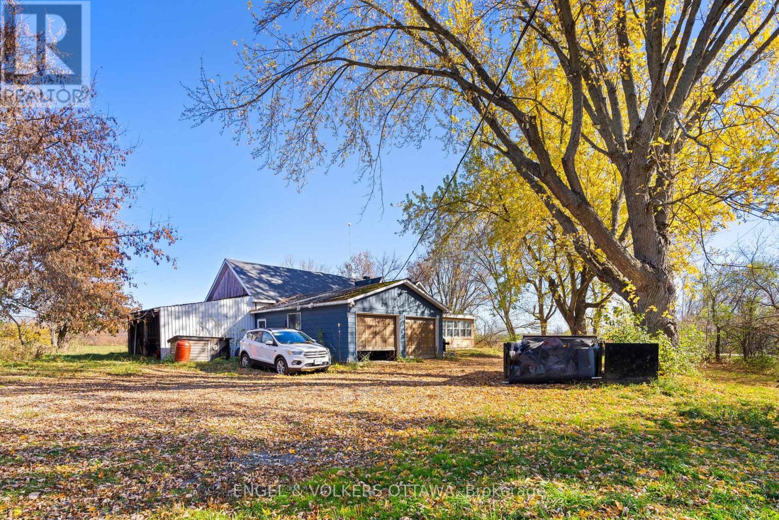 3749 Donnelly Drive, Ottawa, Ontario  K0G 1B0 - Photo 5 - X12493716