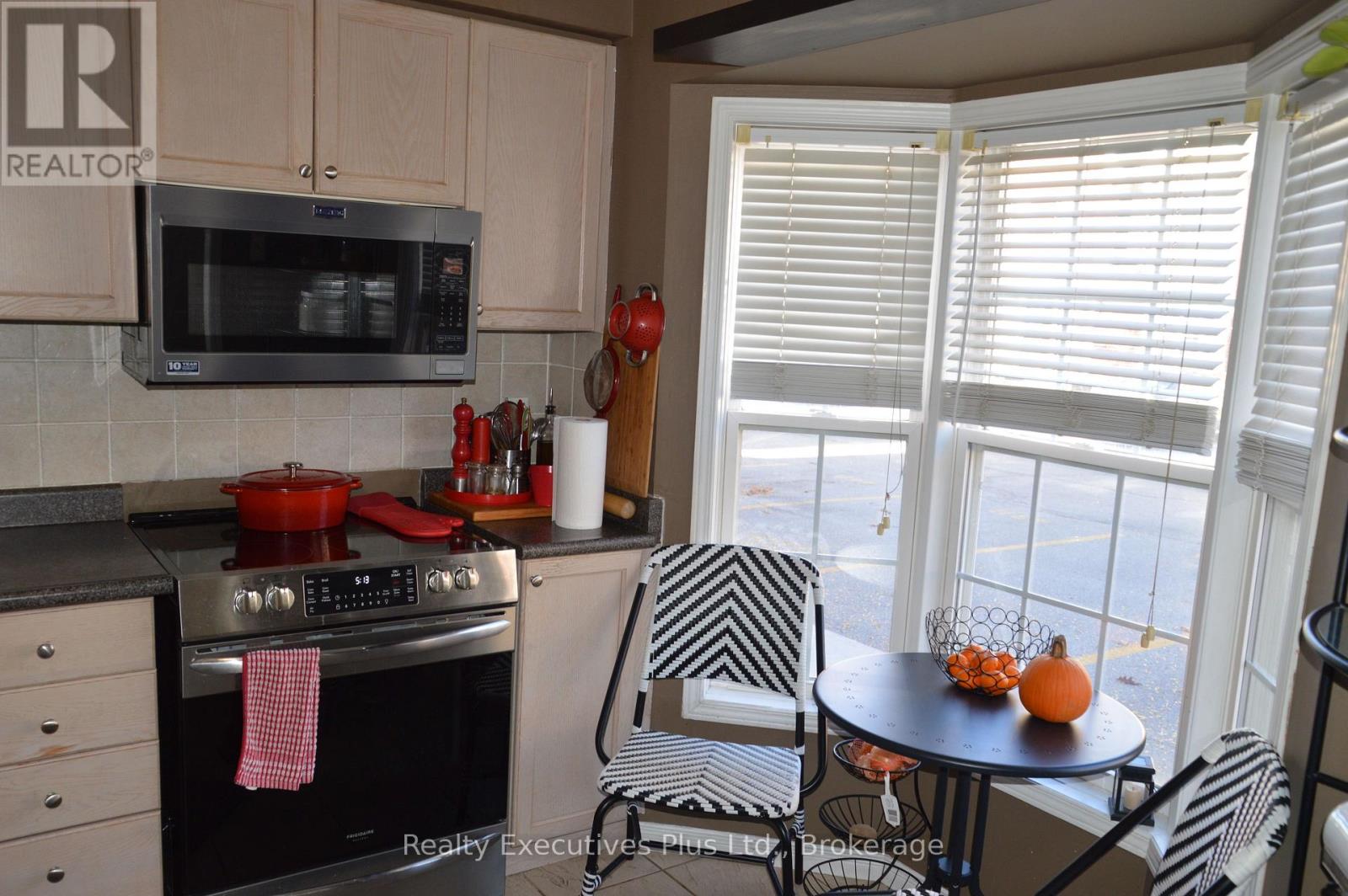 42 - 4200 Kilmer Drive W, Burlington, Ontario  L7M 4Y3 - Photo 7 - W12493672