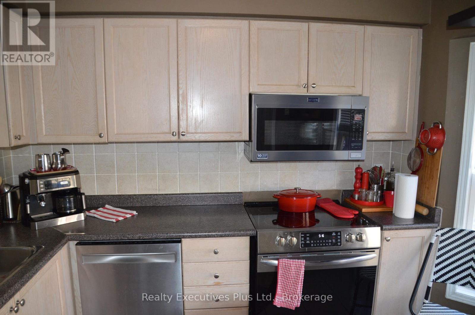 42 - 4200 Kilmer Drive W, Burlington, Ontario  L7M 4Y3 - Photo 9 - W12493672