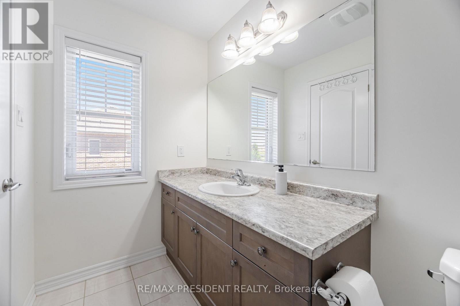 581 Edenbrook Hill Drive, Brampton, Ontario  L7A 4T4 - Photo 28 - W12493604