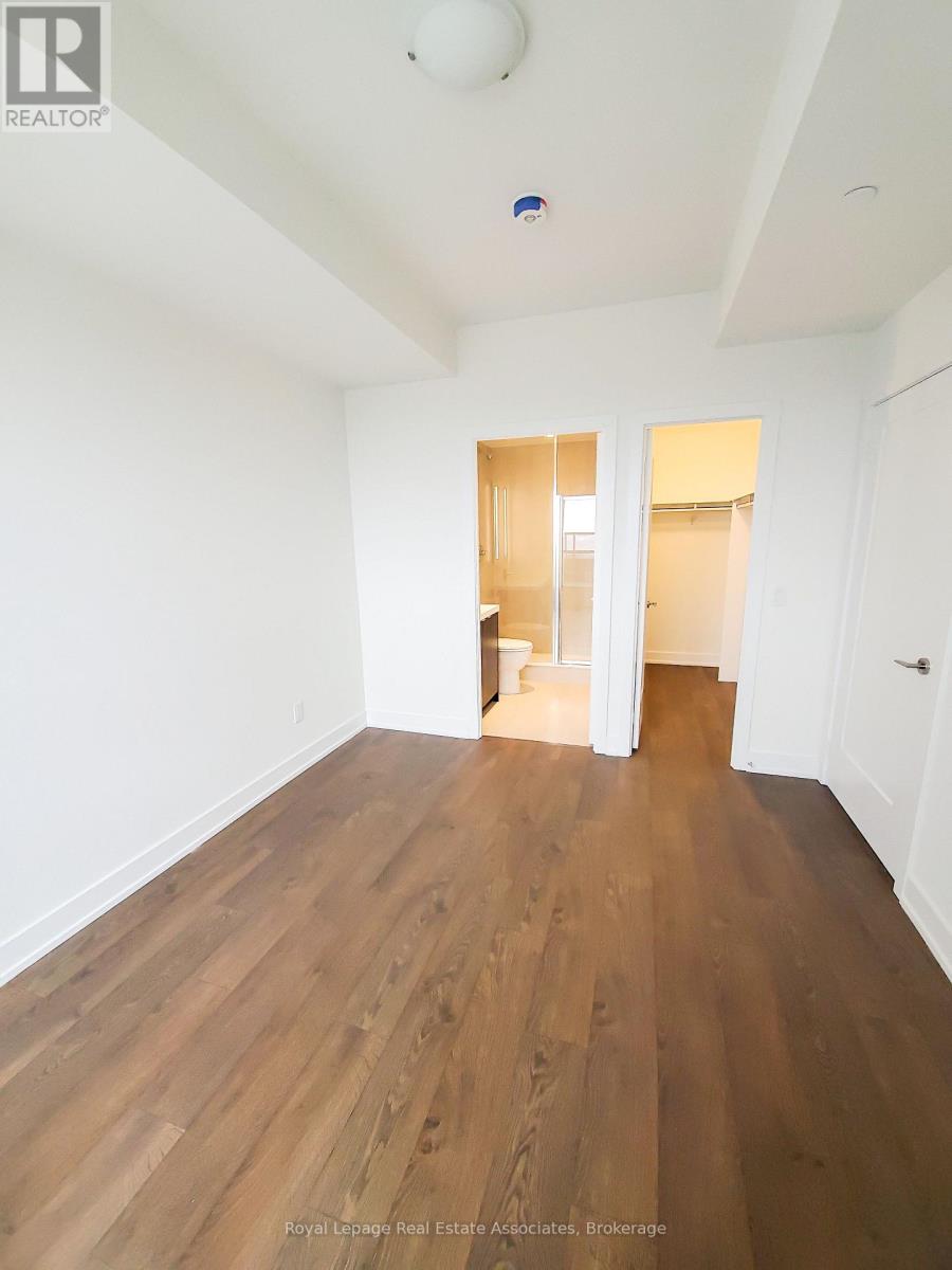 3636 - 5 Mabelle Avenue, Toronto, Ontario  M9A 0C8 - Photo 4 - W12493622