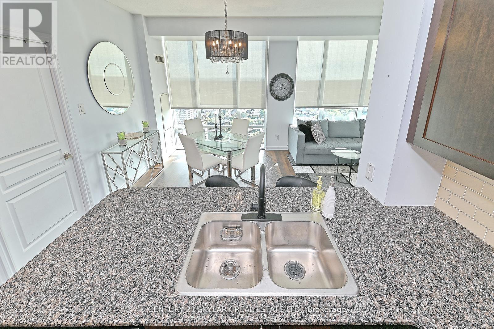 2902 - 3525 Kariya Drive, Mississauga, Ontario  L5B 0C2 - Photo 12 - W12493624