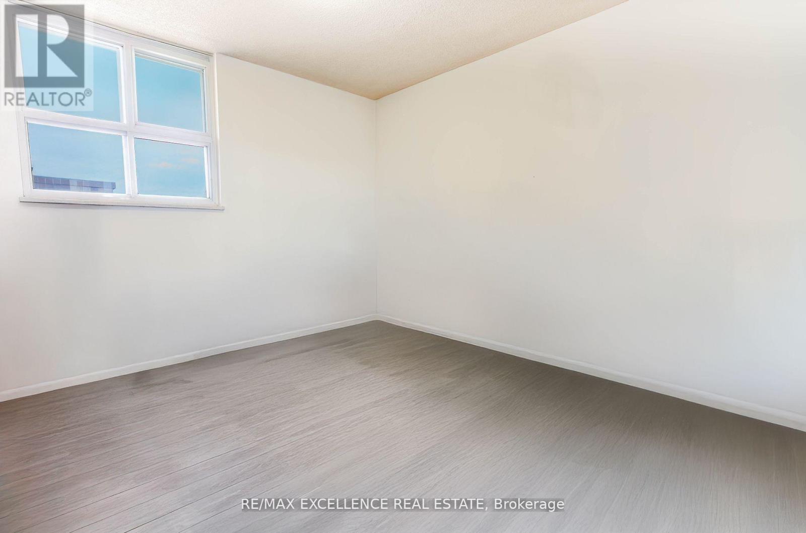 2116 - 370 Dixon Road, Toronto, Ontario  M9R 1T2 - Photo 8 - W12493634