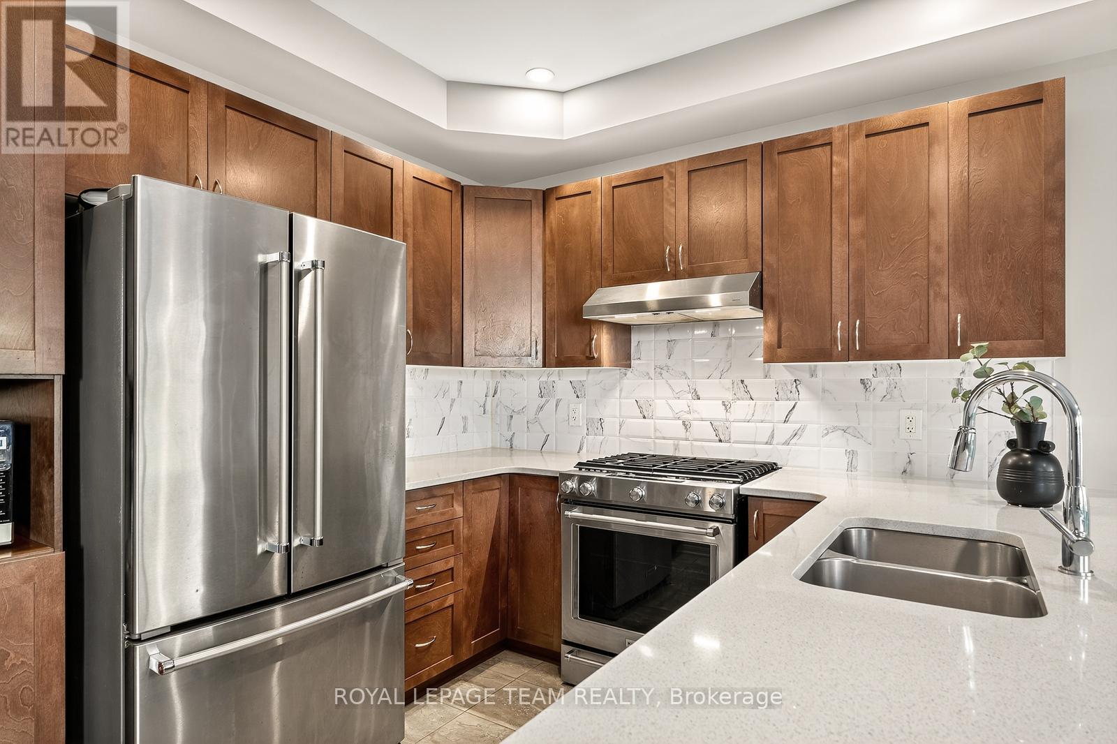 619 Geranium Walk, Ottawa, Ontario  K2S 2J3 - Photo 9 - X12430887