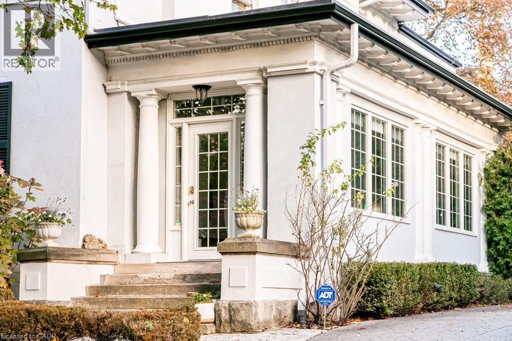 3 Turner Avenue, Hamilton, Ontario  L8P 3K4 - Photo 4 - 40780764