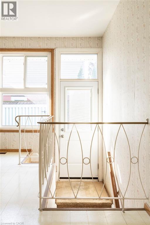 112 Nash Road S, Hamilton, Ontario  L8K 4J7 - Photo 13 - 40780608