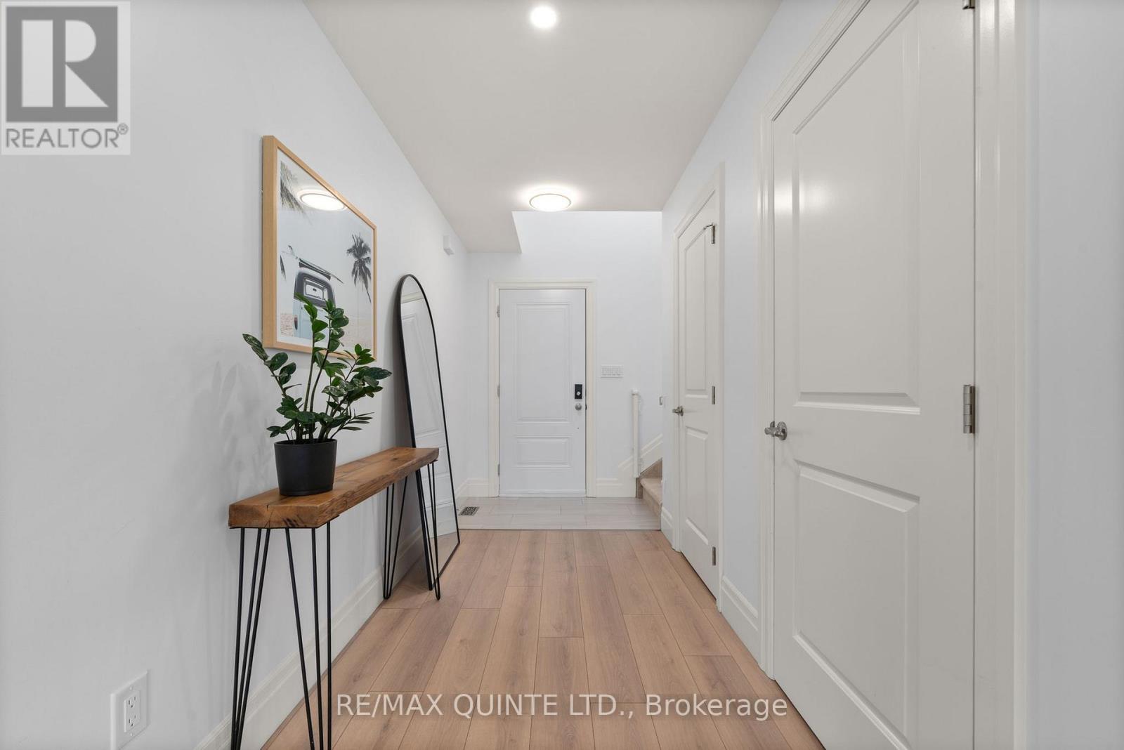 36 Campbell Crescent, Prince Edward County, Ontario  K0K 2T0 - Photo 2 - X12493690