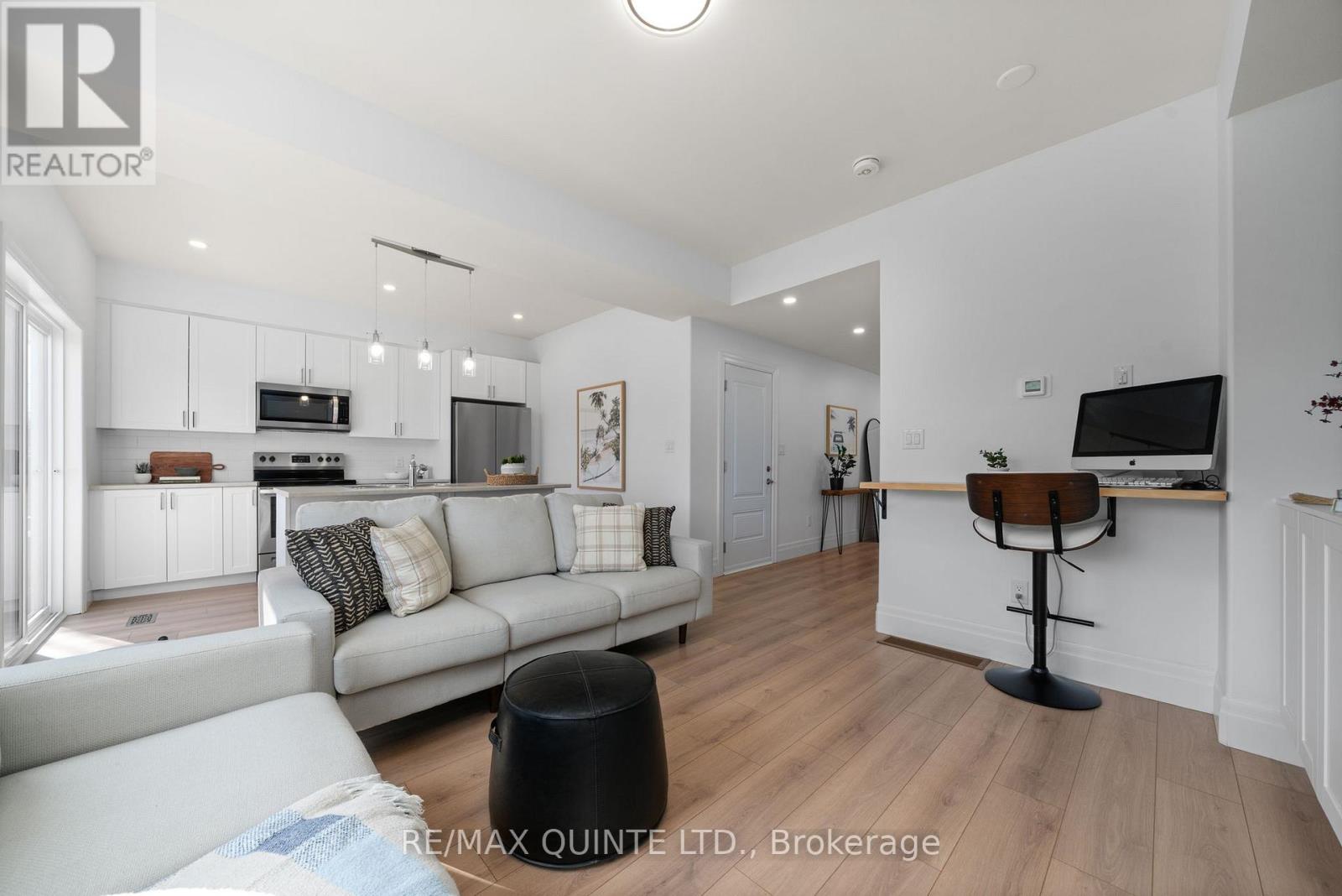 36 Campbell Crescent, Prince Edward County, Ontario  K0K 2T0 - Photo 5 - X12493690